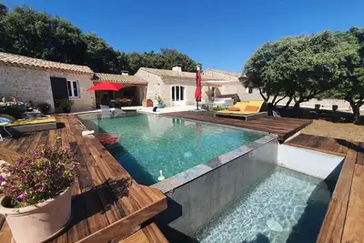 Image de Proriété en pierre  entre  les gorges de l’Ardèche et de la Céze