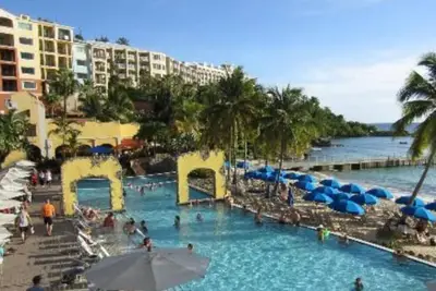 Image de Oceanfront Villa mins from sandy beach, lux furnished, great views