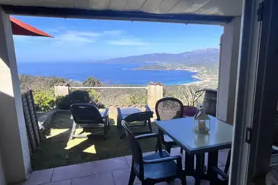 Rez de Villa a 5 min de la plage. 15/20 min d’Ajaccio