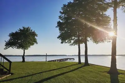 Image de Relax on the Little River with a pool, fishing, and river access.