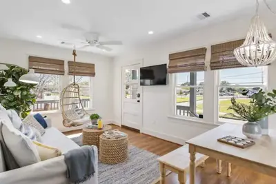 Image de As seen on Hgtv & Diy Network's -Restoring Galveston Season 2!