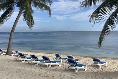 Image de Castaways Cove Unit 122  Beach Front direct access