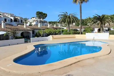 Image de Bungalow Limoneros, beautiful gardens, communal pool, town centre 5 minutes walk