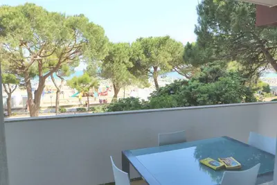 Appartement de vacances avec climatisation et vue sur la mer