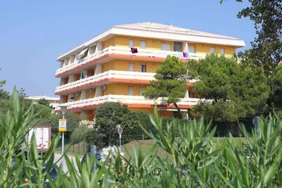 Image de Appartement de vacances avec climatisation et balcon avec vue sur la mer