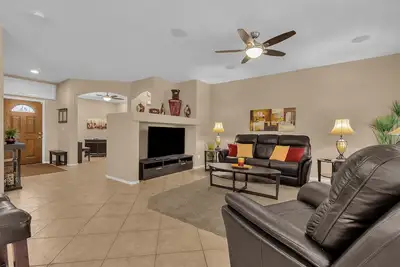 Image de Cozy and relaxing 3 bedroom home