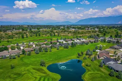 Image de Perfect Golf Getaway near Glacier, 2/2 townhome right on golf course