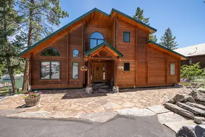 Image de Lakeside Lodge with Private Dock and Beach, Sleeps 10!