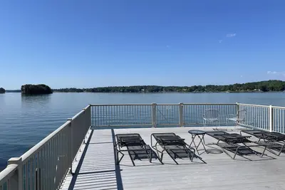 Image de Waterfront Lake Keowee apartment with dock