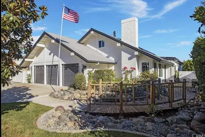 Image de Cozy cottage with mountain views 10 minutes from the ocean coast