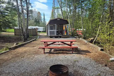 Image de Bings Bearadise Cabin 35 min. from Pictured Rocks on the Manistique River