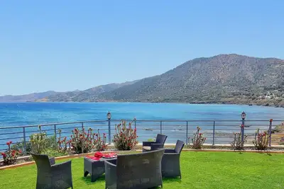 Image de Sea Front Superb Villa, Large Private Pool, Children's Playground