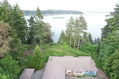 Image de Water view high bank two bedroom private border Manchester State Park.