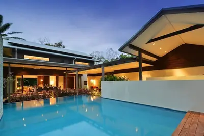 Image de 6 Beachfront Mirage - 4 Bedroom Luxury House