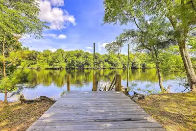 Image de Charming Abode w/ Dock on the Suwannee River