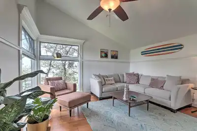 Image de Serene Cape Cod Escape w/ Private Ocean Overlook!