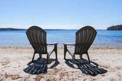 Image de The Getaway- A Cozy Lakeside Cabin