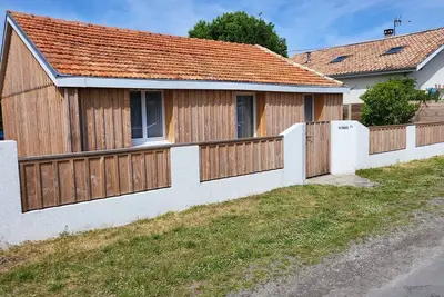 Image de Maison avec jardin, idéal pour une famille