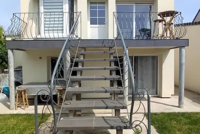 Image de Maison chaleureuse avec parking gratuit sur place