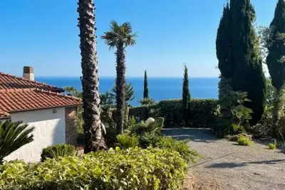 Image de Villa Lilli with magnificent sea view 10 minutes from the beach