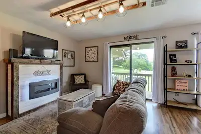 Image de Spring Break - Gated Comm-Pool-Hot Tub-Golf Resort - Close to Strip & Shopping