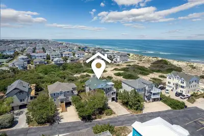Image de 1815 - Wave Away, Spacious 5-bed home in Corolla's Ocean Sands, pet friendly, hot tub