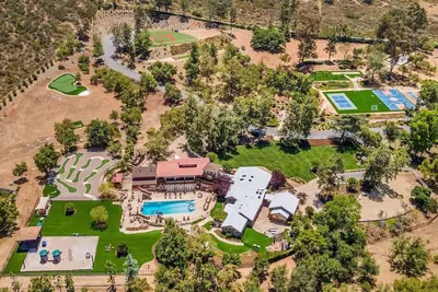 Image de 15 Acre Luxury Estate in San Diego