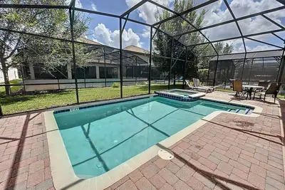 Image de Myrtlewood Villa: 8 Bedroom Pool and Spa Resort Accueil en communauté!