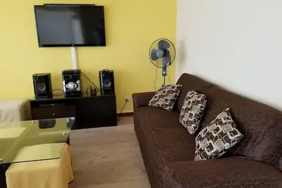 Image de Grand 4br 3 Bath Apartment - entièrement équipé!