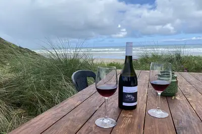 Image de Beachfront on the wild west coast