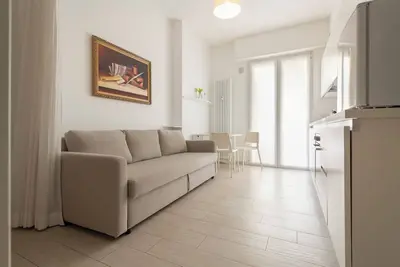 Image de Lovely studio apartment with balcony a stone's throw from the sea and downtown