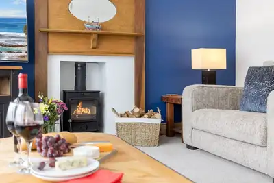 Image de Maisonette with a garden & garage - 2 mins from beach