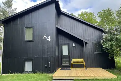 Image de Modern White Mountain Cottage