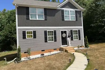 Image de The Royal Suites. Family Friendly-Close to Clt Airport. Beautiful and peaceful.