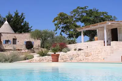 Image de Stylishly restored trullo with private pool and stunning views