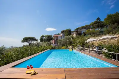 Image de Un séjour de rêve entre Sorrente et la Côte Amalfitaine, piscine privée