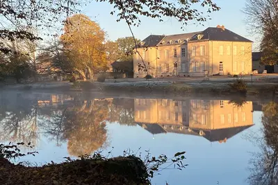 Image de château à 17 minutes de Limoges et 8 minutes de l'aéroport de Limoges
