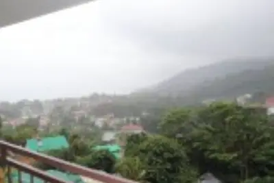 Image de 3 spacious self catering apartments situated at Beau Vallon