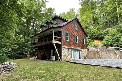Image de Secluded Cabin near Great Smoky Mts, Game room