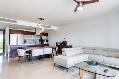 Image de Casa Alma (2-Bedroom Apartment) with Pool and Beach view - Handicap accessible by RedAwning