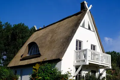 Image de Thatched house for 8 persons in Glowe / Rügen, close to the beach, top equipment