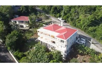 Image de Scenic 2 Bedroom Property With Free Parking