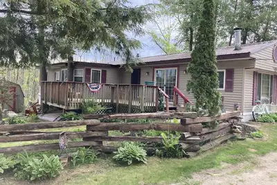 Image de Cabin Retreat across from White Potato Lake