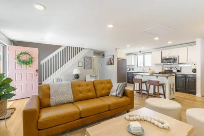 Image de 4bd, 2 bath btw Denver & Boulder with gated yard, games, trails & mtn views