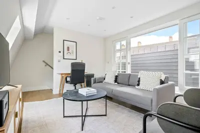 Image de Open plan Waterloo, 2br, New build, terrace, by Blueground