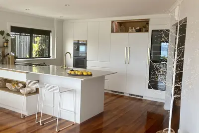 Image de Family home with stunning ocean views