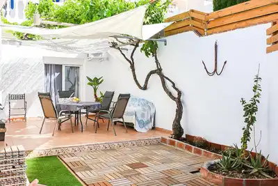 Apartamento con Patio Privado Junto al mar