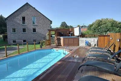 Image de Luxueuse villa de vacances Ă Stoumont avec piscine