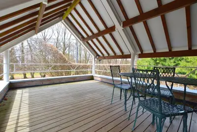 Image de Maison de vacances spacieuse à Ovifat avec terrasse