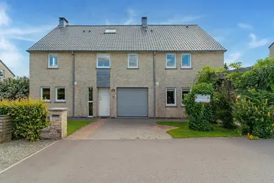Image de Maison de vacances accueillante à Robertville avec sauna